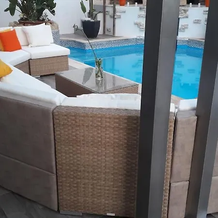 Colours - A Sweet Complex In A Fairytale Setting *