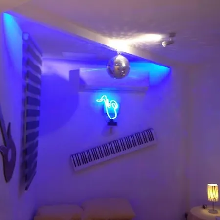 Colours - A Sweet Complex In A Fairytale Setting بيت للعطل *