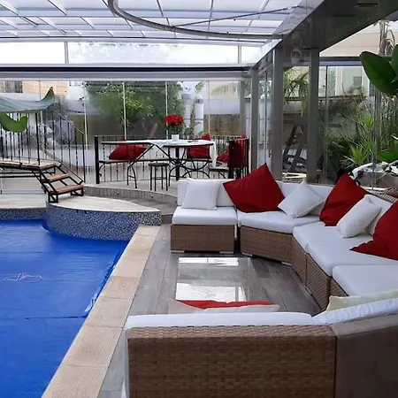 Colours - A Sweet Complex In A Fairytale Setting *