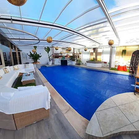 Colours - A Sweet Complex In A Fairytale Setting *