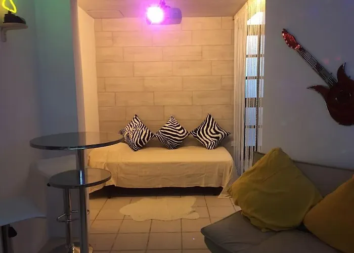 Colours - A Sweet Complex In A Fairytale Setting 펜션