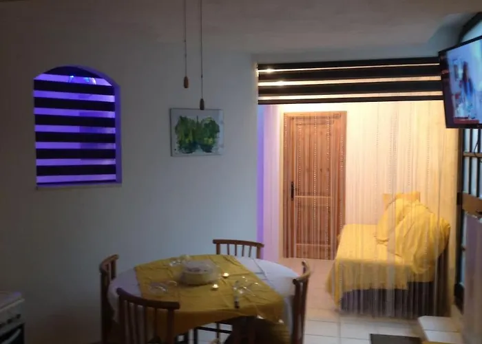 Colours - A Sweet Complex In A Fairytale Setting 펜션